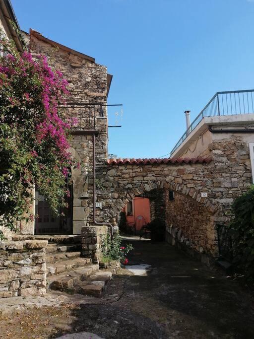 Studio Pietra E Charme Diano San Pietro Exterior photo